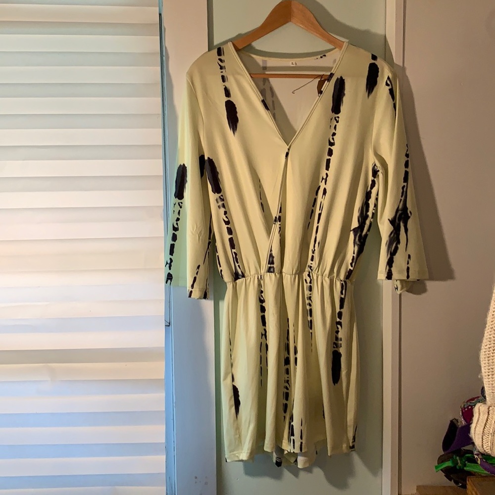 Cute Women’s Romper. Size large